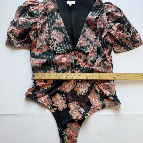 Hemant & Nandita x REVOLVE Zoie Bodysuit Women’s M Black Floral V-Neck black - Picture 14 of 16